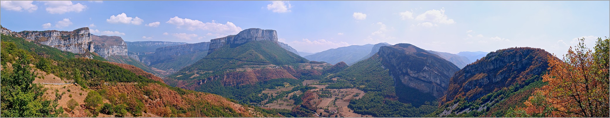 gorgesdelabournepanoramiqueue2.jpg